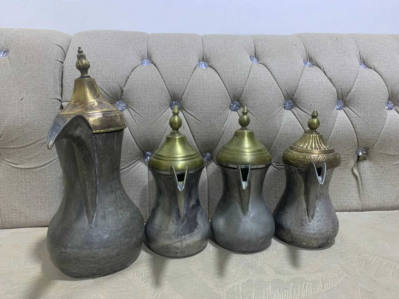 اللهم صلى على محمد وال محمد للبيع دلات قديمه بغداديات او بيهن ختم او نضيفات حيل احجامهن 37-28-26-25   السعر خاص يوجد توصيل الي جميع محافضات العراق


**إذا كنت صاحب هذا الإعلان وتريد حذفه لأي سبب، رجاءا أرسل رسالة إلى الدعم الفني**