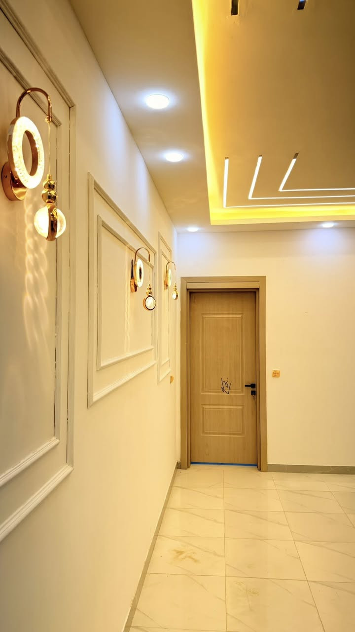 سلام 🙋‍♂️
#دار_مساحه_60م ركن
كافه الخدمات متوفره 

النجف #ملحق ميسان خلف سكله الكرعاوي 

بناء ممتاز 

درجه اولى ) 
 ***********
