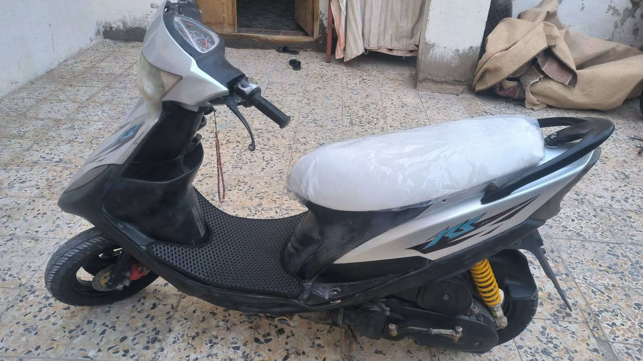 دراجه ماكس عدله مفتوحه فقط ولفات دراجه كامله مكمله كلهه شغاله سلف هندر كهربائيات عداد اشاير هورن ماذب عليه ربع دينار السعر 675وبيهه مجال الدراجه انضف من الصوره مكاني قضاء المدينه ***********
