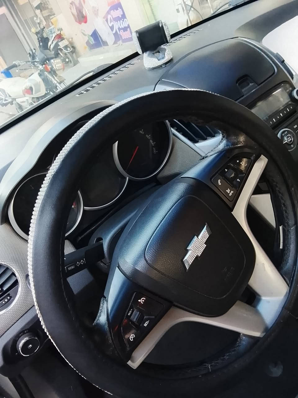 شوفرليت كروز موديل 2017 خليجي بيها 5 قطع ابيع حزام وبيها طخه جاملغ جهة الراكب على وضعها محرك 1800 السعر 80 مكاني موصل *********** السياره تريد تحويل تريد وكاله باليعجبك
