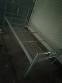 قڵوێرە • سرير