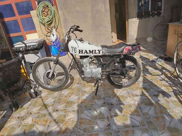 عمي سلام عليكم دراجه للبيع كلك كلك كلك بس ولفات فقط دراجه حلوه من نهذه ومن مشي مكاني ناصريه فضليه سعر 550وبيهه مجال حك جيه رقمي. *********** المو شراي يطلع كبل
