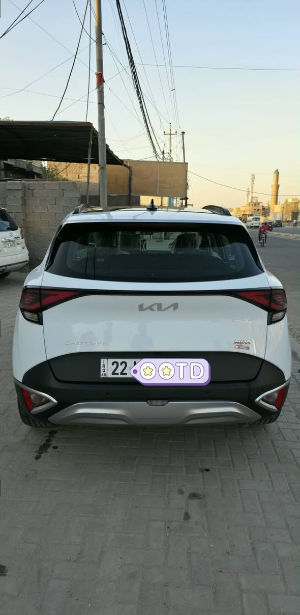 السلام عليكم 
سبورتج ٢٣ للبيع سيارة جديدة ومكفولة السيارة ماشية ٦٠ 
مواصفاتهة 
بانوراما 
كشنات تدفئة 
تدفئة ستيرن 
هندبريك دكمة 
اشاير ترحيب 
تشغيل عن بعد 
مري شفط 
بصمة ابواب 
اوتو هولد 
صندوك كهرباء ذكي يفتح عند الاقتراب من الصندوك
اشاير بلمري 
وهواي مواصفات بيهة بعد 
السعر ٢٢٠
للاستفسار الاتصال ***********
