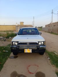 هايلكس • ١٩٩٨ • مكفولة