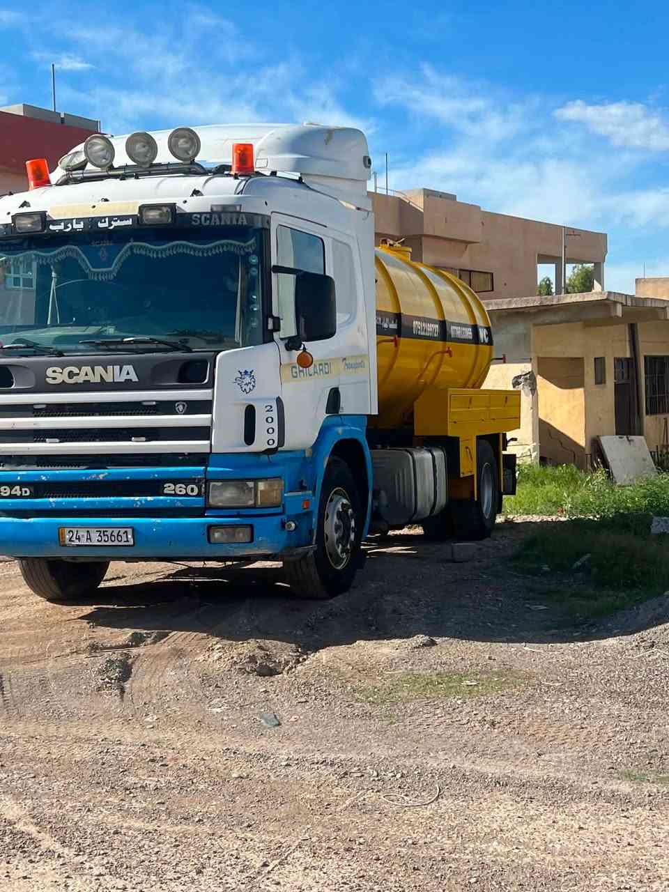 سياره للبيع موديل 2000 قماره وربع سياره جديده مكفوله كفال عام كير اربع في اربع تنكي جديد تخم تاير جديد  سياره تحويل بشرط بيها حصه كاز تبريد تدفئ بشرط ايضن صوفاج سياره بام ونوزل  *********** اسيا *********** كورك
