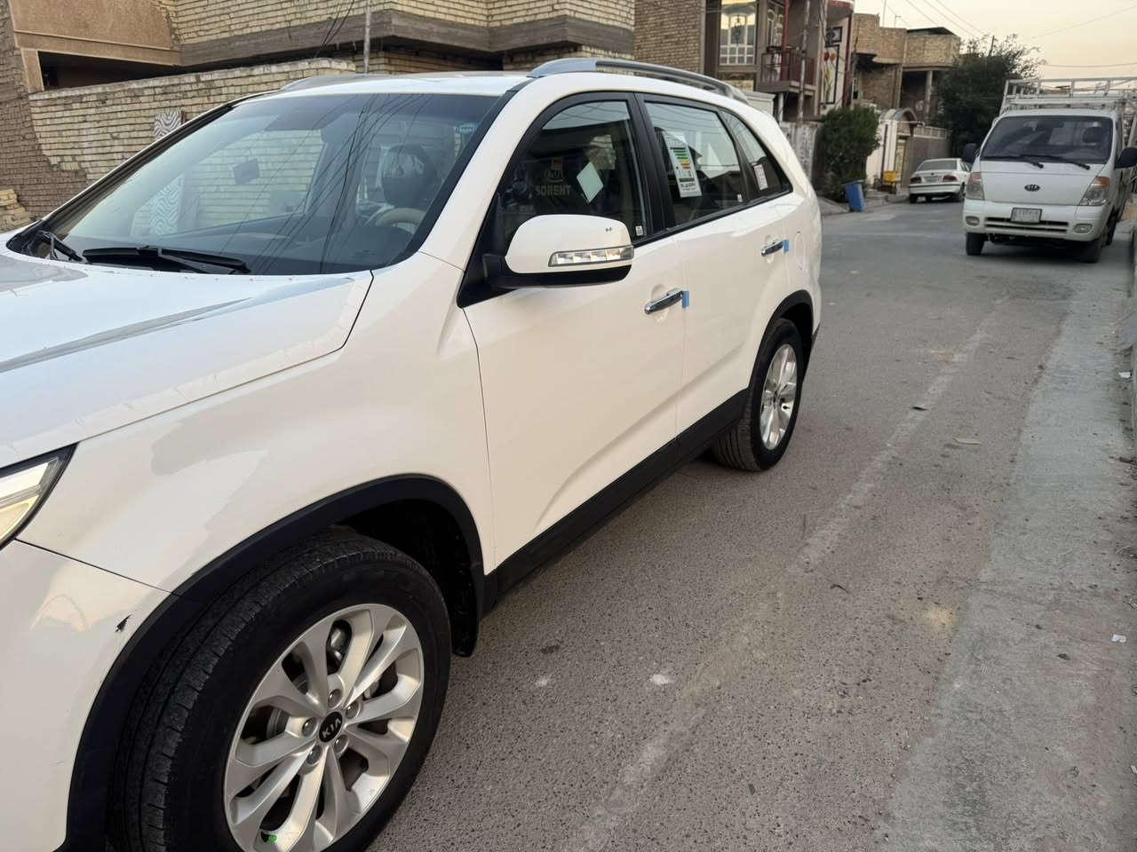 كيا سورنتو  للبيع موديل  2013 خليجي كفاله عامه  على وضع الشركه مكينه 2400 دوش 7 راكب مكينه وكير صدر امامي وخلفي  تبريد تتفئه تكمات شاشه كامره اشاير بلمري  رقم سليمانيه الدولي الجديد سنويه28 ماشيه 95 السعر 149 الاستفسار على الرقم *********** عنوان بغداد الرصافة
