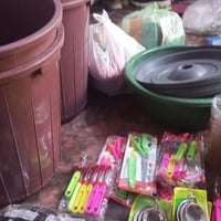 رفوف عرض • مواد بلاستك • مستعمل