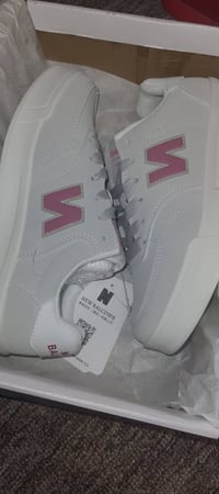 احذية جديدة • مقاسات ٣٦،٣٧،٣٨ • للبيع كلهن