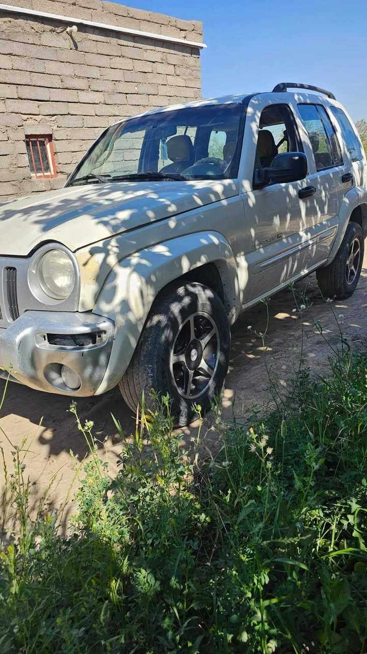 جيب ليبرتي موديل 2002 عنوان بصره المدينه سعر 55 التواصل على الرقم فقط رقم تليفون ***********
