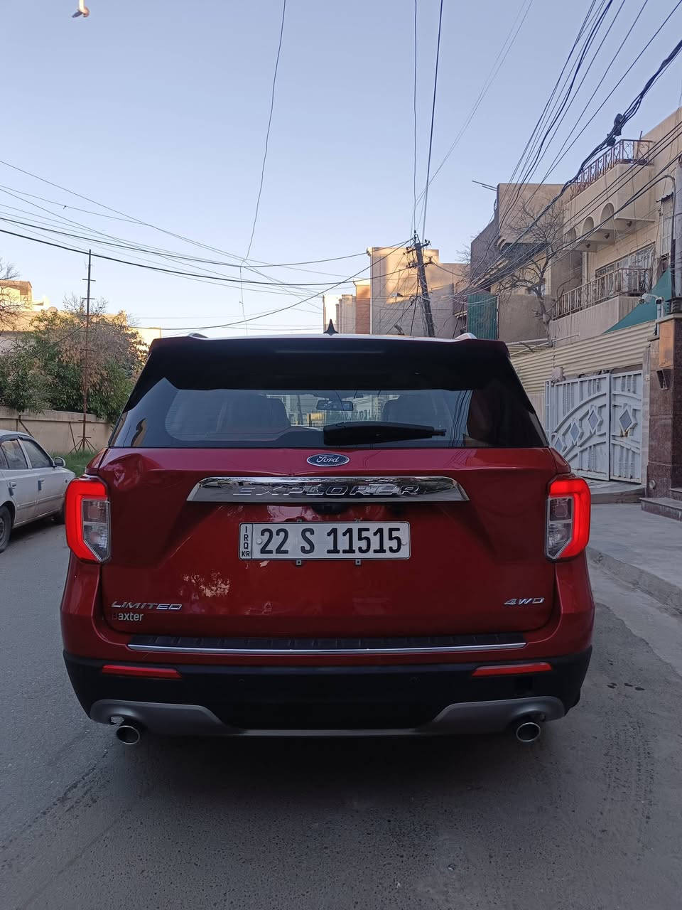 السلام عليكم
فورد اكسبلورر موديل 2022 رقم اربيل ب اسمي تحويل مباشر
محرك 2.3 توربو 
دفع رباعي Awd
ماشية 42 الف ميل قابل للزيادة 
السيارة بدون حادث ولله الحمد 
نظيفة جدا تعتبر كلين 
ايرباكات سليمة بالكامل 
الضرر فقط طعجتين بالصندوق ورصعات بجانب عكس السائق اثر مواد بناء والسيارة على وضعها بدون اي تعديل من امريكا 
تقرير كار فاكس موجود عندي للمهتم مكتوب ضرر طفيف 
السيارة مواصفات ليمتيد 
بانوراما 
مقاعد كهرباء السائق والمرافق 
لايت اوتو عالي ناصي 
قيادة شبه ذاتية 
فرملة طوارئ 
المقاعد الامامية تدفئة  وتبريد 
الخلفية تدفئة 
تدفئة مقود
مقاعد الصف الثالث تطوى كهرباء 
بردات 
٤ كامرات + رادارات 
وهواية مواصفات بيهه بعد 
ضايفلهه دوسات بلادية 
 شادلهة كامرة داشكام + مراية مباشرة العرض 
السيارة الحمد لله ما بيها اي مشكلة كهربائية او ميكانيكية وممفتوح بيها اي شي ولا مبدل بيها شي على وضع امريكا
مكان السيارة بغداد
السعر 275$ وبيهة مجال بسيط 
للتواصل ***********
