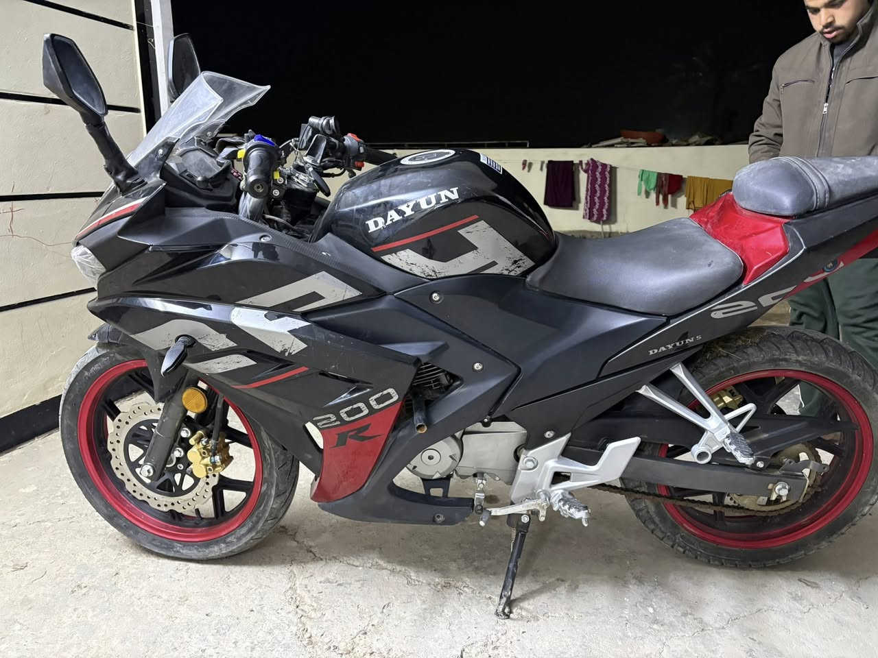 سلام عليكم  مكلف بل نشر دراجة دايوان موديل 2024 المكان المحمودية ناحية الرشيد جاهزة من كل النواحي. الستفسار اتصل علا رقم ***********
