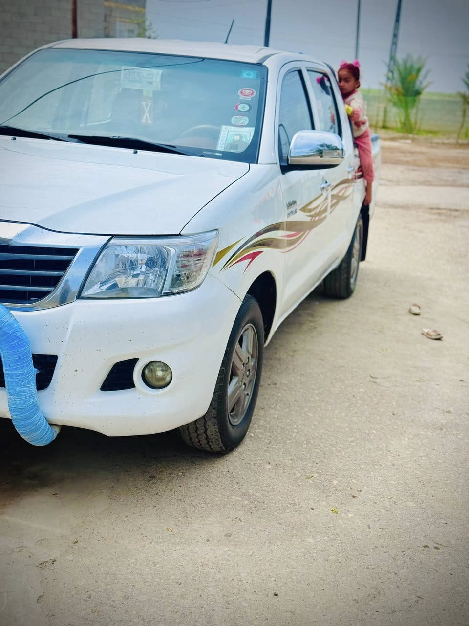 السلام عليكم فلاونزه 2014 خط15 كير عادي رقم بصره سياره تخم تاير محرك سدر كله خير من الله سياره ما ناقصها ولا شي ربع ما ينصرف عليها
سياره مال جناي سعر 165
 تواصل رقم الهاتف فقط ***********
