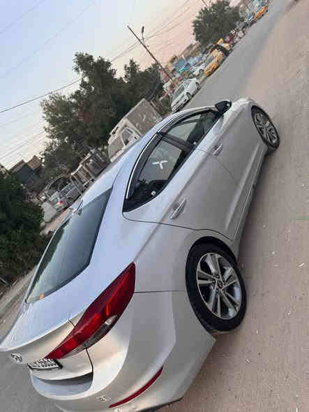 السلام عليكم
النترا موديل 17 امريكي للبيع 
لون سلفر مواصفات نص فول 
كير ومكينه وصدر وكهربائيات بشرط 100‎%‎ 
ارضيه جلد 
لايت زنون 
بيها قطعتين جاملغ وبنيد 
وبيهه بارد قليل بالداير مال الجاملغ الخلفي 
شواصي بيهن بالبدايه طعجات صغار 
منضومه تبريد جديده كامله 
ماشيه 100 
مكينه 2000 دوش وكير AT 
السياره نضيفه 
رقم اربيل الجديد وسنويه جديده 
السعر 118 وبيها مجال بسيط 
مكاني بغداد الدوره
رقم الهاتف ***********
