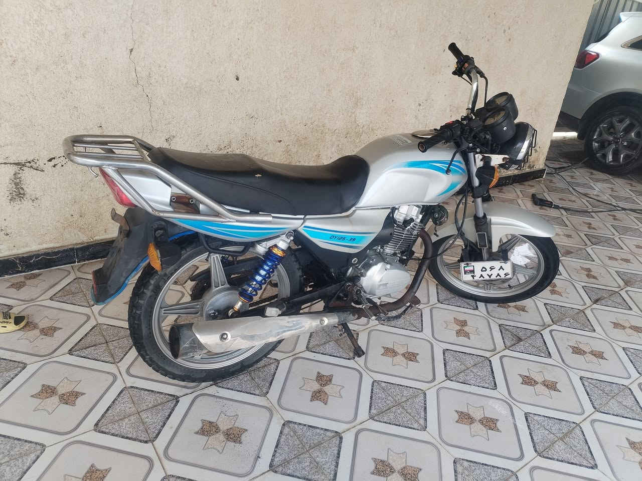 ديوند مديل ٢٠ كلك مكفوله كلشي شغال بيه كهربيات محرك كله نضيف وكدام عينكم سعر ٦٠٠
***********
ولما يشتري لا يخبر ويضل يسائل
مكاني طوريج السياحي
