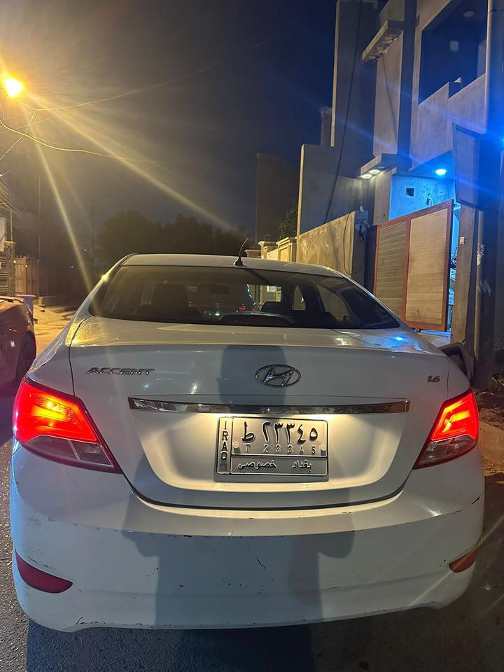 السلام عليكم
للبيع  اكسنت 2016 خليجي رقم بغداد ماشي 82 الف كيلو حجم المحرك 1600 دوش مكفوله من الصبغ مكاني بغداد الكرخ  السعر 100 دفتر نهايته
 الاتصال  ***********
