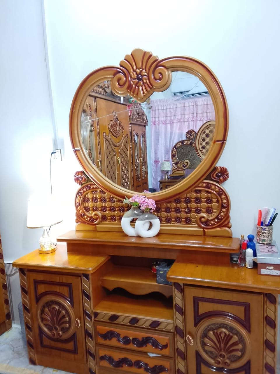 غرفه نجاره عراقي ب ٦٠٠ وبيه مجال 
*********** وبخدمة الشراي
