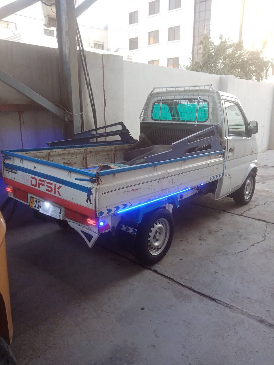 سلام عليكم دفسك للبيع فقط ا طن بغداد باسمي رقم دولي السكن بغداد الرصافه السعر ٣٦  الاتصال ***********
