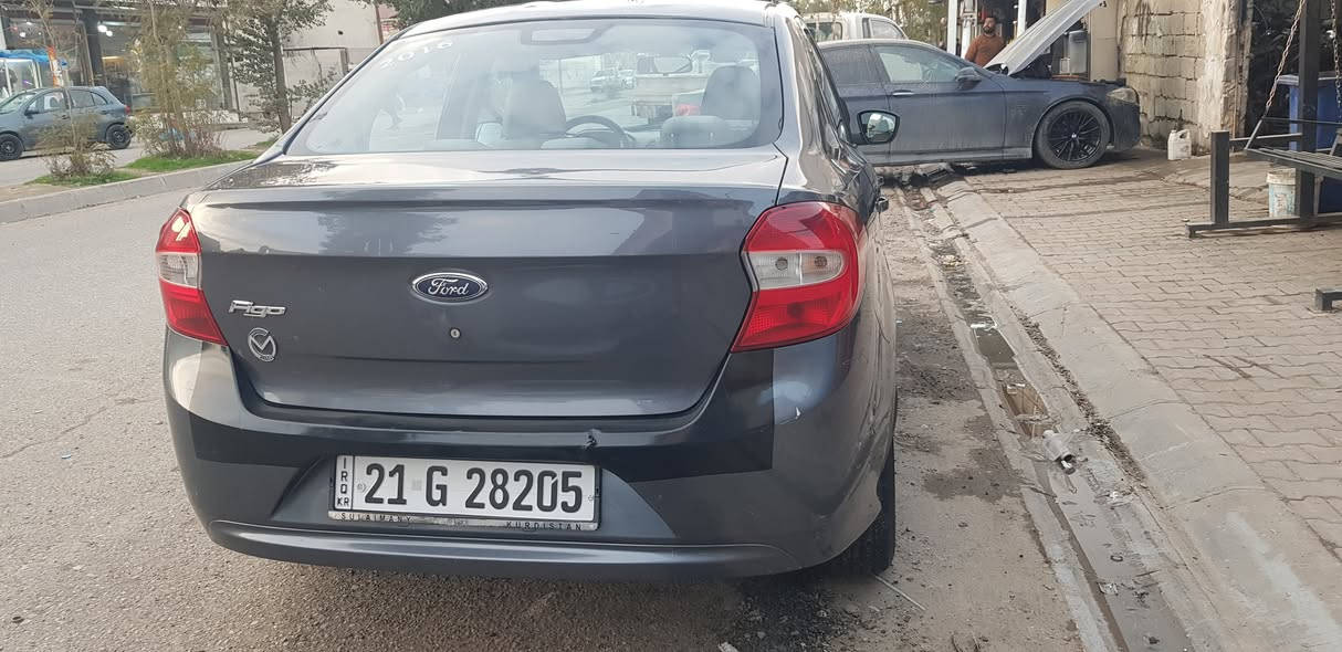 فۆرد فیگۆ 2016 چامڵغی سەکن پێشەوە ساردە چامڵغی دوای سایەق هیلالەکەی کارتە هیچی تری پێوەنیەوە سەیارەکە زۆر پاک و جوان ماوەتەوە گێڕ و مەکەکینەی بەشەرت ناوڕەساسی سوکان ڤۆلیۆم ڕەقەم سلێمانی سەنەوی تا2029تازەیە سعری 80وەرەقە و مەجال 
شوێن کەرکوک
ژ.م***********
ژ.م***********
