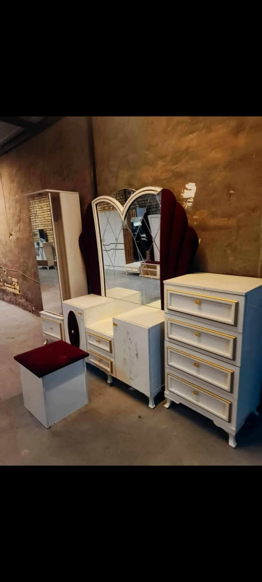 #غرفة_نوم_تركيه#تركي نضيفة حيييل وكاملة 800 @إشارة


**إذا كنت صاحب هذا الإعلان وتريد حذفه لأي سبب، رجاءا أرسل رسالة إلى الدعم الفني**