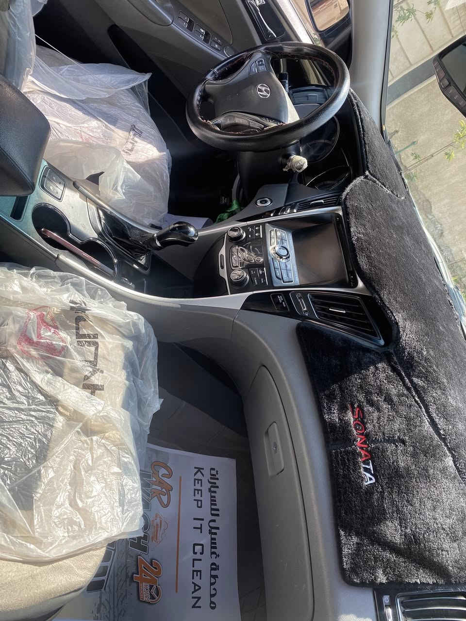 سوناتا 2013 اسود  السعر 100 ورقه مع المجال المكان بغداد جانب الكرخ
مواصفات 

محرك مكفول 2400 gdi المرغوب

كير مكفول 

صدر مكفول 

كهربائيات كلها شغاله جديده

تبريد شغال بارد

سياره فول مواصفات  بصمه و كشنات كهربائي و  تنته 

الكشر بيها جاملغ ايسر ويمنه صبغ وبارد وباقي سياره بيها رصعات قليله وشخوط ب بوب 

سياره سنه صارلها يمي ما يمي عطلت 

للاستفسار الاتصال على ***********
