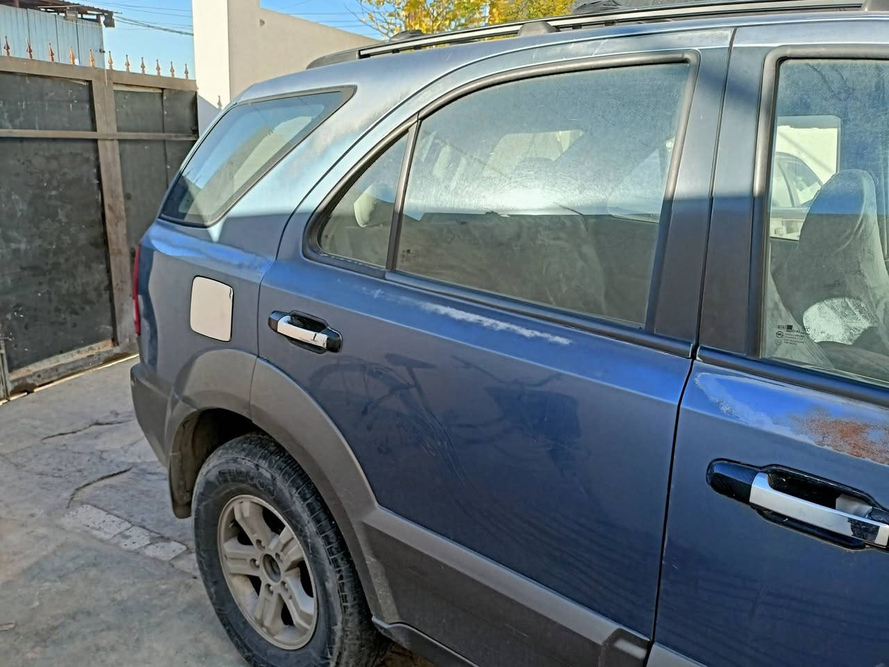 السلام عليكم ورحمة الله وبركاته
كيا سورنتو 2005  لون سمائي كلين كلين  بيها جلح فقط وارد خليجي رقم اربيل تحويل بنفس اليوم
مكفوله من الرقم للرقم وين ماتريد تاخذ تراي
سعرها( 85 ) وبيها مجال بسيط ان شاء الله للي تعجبه يتصل ***********  مكاني كركوك حي الشهداء
