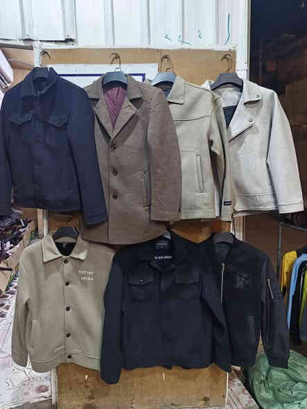 كوت رجالي باله
العنوان الماجديه شارع الملعب 
قرب السوق محل ابوذر 
***********
