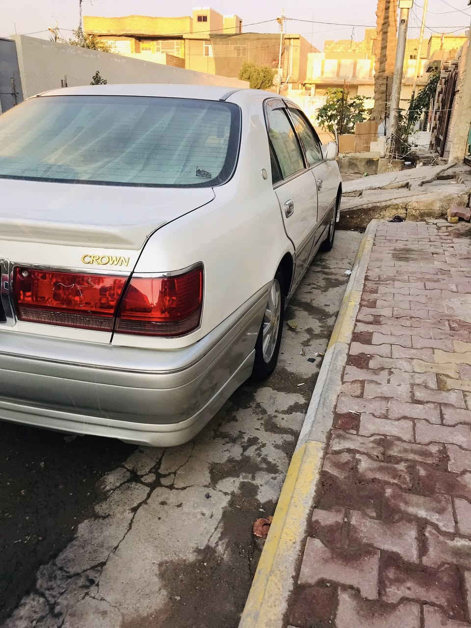 سلام عليكم تيوتا كراون ملكه بيع او مراوس حسب القناعه . موديل 2000 سليمانيه رقم انكليزي بسمي شخصيا شرط المداور 
السياره اربع دكم فول بطن 
تبريد خلفي مع ثلاجه 
اربع كشنات كهرباء 
برده خلفيه كهرباء 
ستيرن كهرباء ميموري مع خزن قياده 
دبل شاشه ليزريه 
وباقي مواصفات الاربع دكم معروفه 
السياره تحويرت النجف فوك وجوه مع دشبول عارف العيساوي. شغل درجه اوله كهربائيات كله شغاله ماكو شي ملغي 💯💯
مكينه ديفور الجبير شرط لا دوانز ولا تبخير ولا تنقيص 
السياره كفاله عامه ضربه وكص ونقل جثه وجميع الرسميات 💯
ويل نجمه حاويه لا مجلي ولا مصبوغ مع تخم تاير جديد حداديه 💯ب 💯 السياره جاهزه للاخير مابييع ها نقص ابد ومتعوب عليها حيل 
السعر 158 $وبيها شي قليل حق الجيه 
***********
***********
