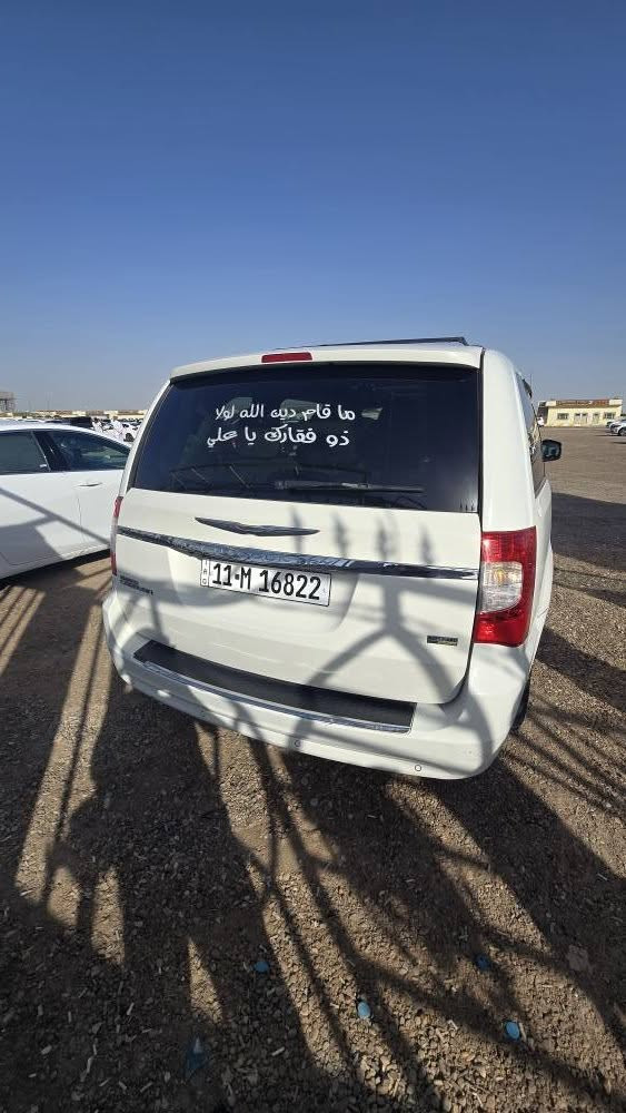 سياره اخوي مستعجل عله بيعتهة
كلايزلر ٢٠١٢
سياره 7 راكب

3 قطع تبريد بيهة نواقص بسيطه كير جديد مكينه مبدل زنجيل حادثهة خلفي السياره مصبوغه حزام ما عدا القماره وباب

السدر بدون صبغ

بيهة منضومه غاز 80 لتر

السعر105 

السياره بسمي سنويه جديده *********** البصرة, العراق
