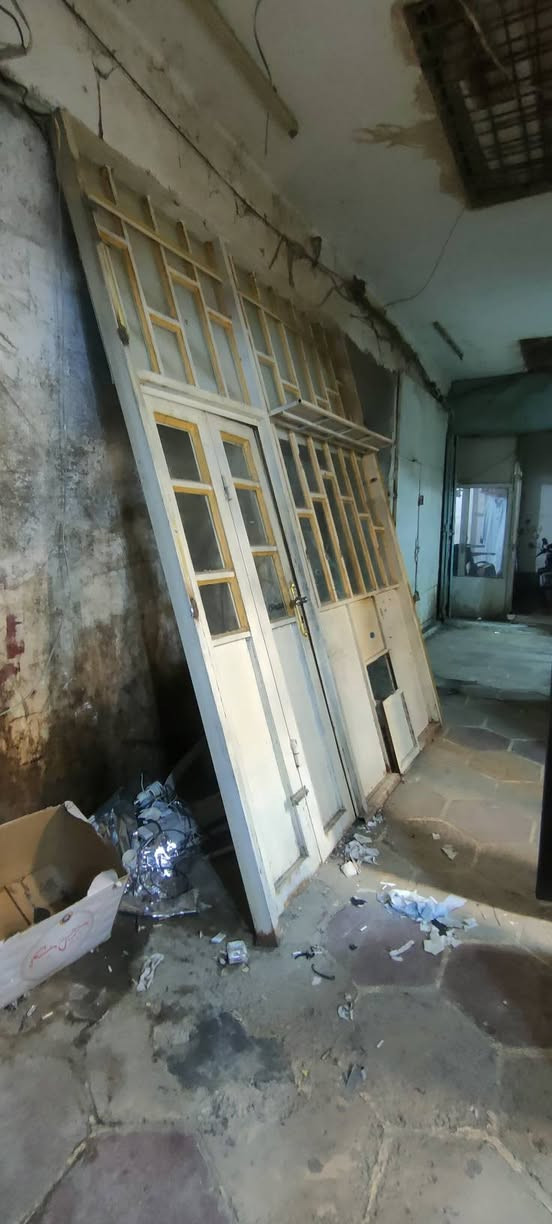 جام خانه للبيع نضيفه كلش
العراض مترين ونصف والارتفاع 3متر 
السعر 150الف 
مكاني الرميثة 
***********
