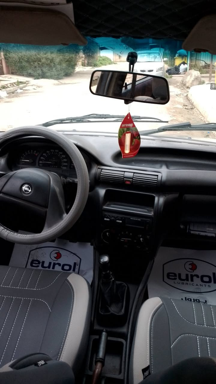 اوبل استرا موديل 92رقم بغداد جديد هزه جديده تتكاتب ويال شرعي شرط التحويل سياره مصبوغه عام جماليه بيهه قطعتين سياره دوشمه كشنات ارضيه صقف كلا جديد السعر 47 رقم ***********
