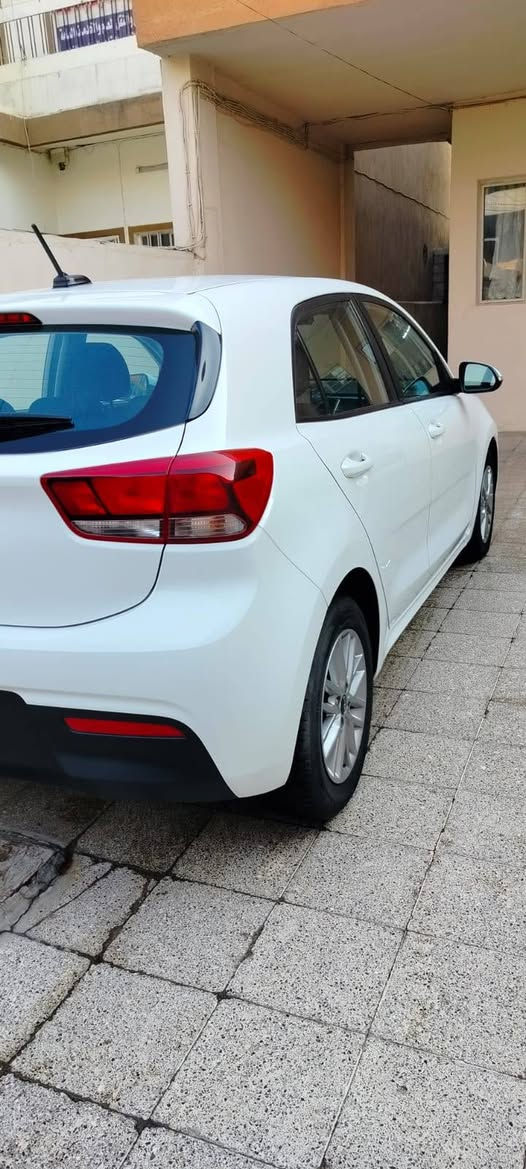 للبيع سيارة ريو موديل 2022 رقم نينوى شرط تحويل ماشي 60    موصفات فول فول ماعدا بصمه وفتحه سيارة بدون صبغ بس بارد كابون بنزين بيها محرك 14 مافتوح مابي لاصرف ولا نفخ شرط .... ***********
