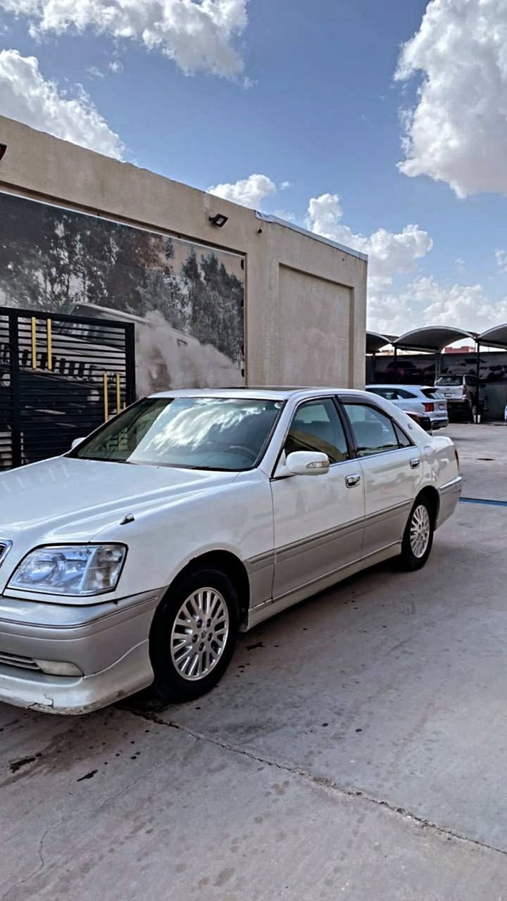 السلام عليكم  
جنون فول 4 دكم رقم بصره السياره بسمي 
مكينه كير حداديه تبريد غرفته تخبل كله جديد سياره مال بيت صاله 11 سنه عندي
السعر 120 مستعجل ع بيعته شباب رحمه ع والديكم المو شراي لا يتصل ما متواجد ع فيس
 ***********
