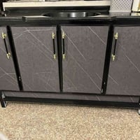 خزانة • للبيع