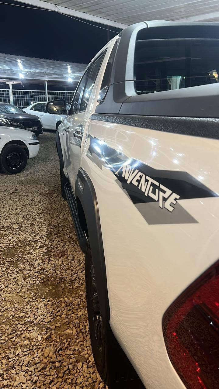 هايلوكس فور ويل TRD فVX 
موديل 2025 كويتي فول مواصفات كفالة عامة من كل النواحي كفالة عامة 
عدد المشي 20 الف بعدها اخت الزيرو 
رقمها اربيل وكالة تحويل 
مكانها الديوانية الشامية 
سعرها 375 مجال قليل 
 رقم الهاتف *********** 
ملاحظة . السيارة اخذناها زيرو وعلى ادينا دهن ارقى الدهن بانزين محسن بين وبين
