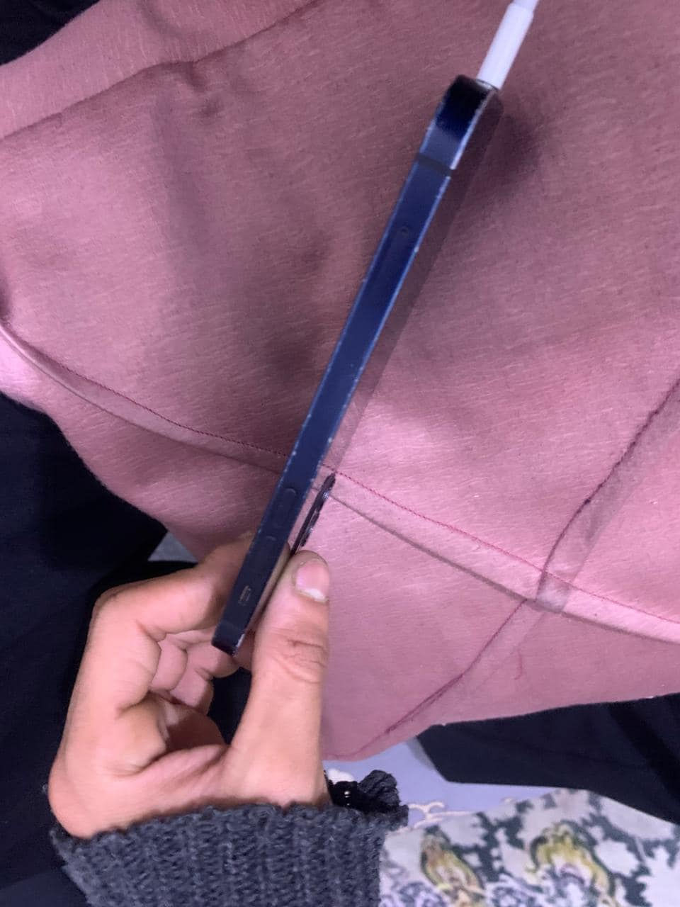 ايفون 12 عادي للبيع ذاكره 128 بطاريه 78 ما مفتوح ابد نضافه 80 خارجية وداخلية يحتاجلة تبديل بطاريه بس 
السعر 330 بي مجال مكان بغداد مشتل شارع المطبك 
واتساب ***********
