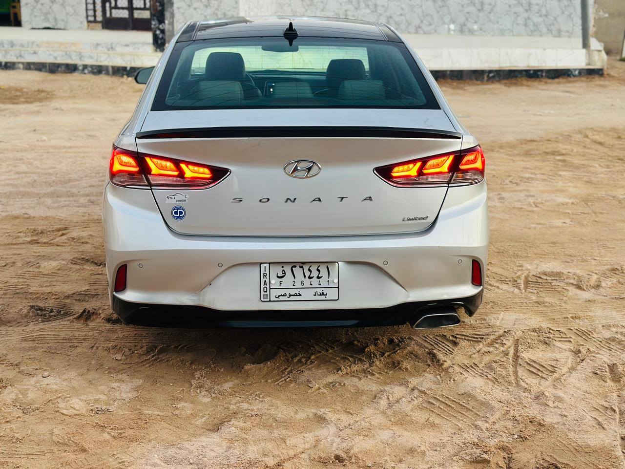 سوناتا للبيع موديل ٢٠١٩ مشروع وطني تحويل ثاني يوم السياره جديده فول واحد على واحد محرك ٢٤٠٠ فول مواصفات فقط قطعتين تبديل بدون دواخل بنيد وجاملغ الأمامي تجي وشوف السياره صلوات على محمد وآل محمد احله من الصوره.السعر ١٦٥ اوبيها مجال لطيبين تلفون مكان النجف قرب مطار النجف باب الدخول                   ***********
