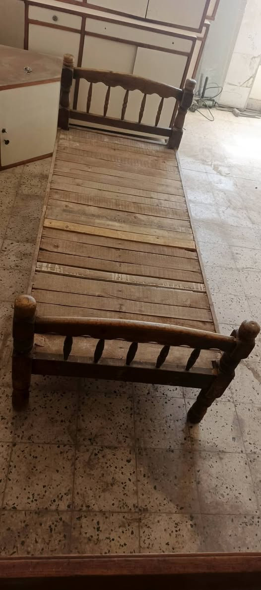 سلام عليكم جرابي أم نفر وبيبان ببسي ودوشك نفرين نضيف ما خاسف وبنكات كلمن وسعره بغداد المشتل قرب أسواق فدوه شراي خاص أو تصال ***********بي وتساب
