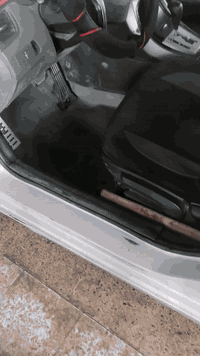 انترا اوتوماتيك موديل 12 بسمي رقم بغداد انكليزي سنويه لل (29) مشروع وطني تحويل بلموصل بيه ضرر بصندوك اثار التحرير بلموصل وبيه الجاملغ وباب السايق تبديل وتكمه مال السايق بيه معجون سياره جاهزه كلشي مابيه حاليا طخم تواير مع راديته مال تبريد مع كمبريسر كلو جديد السعر (90)وبيه مجال مبايل (***********)
