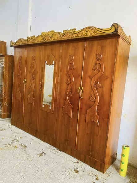 غرفة نوم عراقي مستخدم اخو الجديد 5 باب شغل درجة اولى مرتب ضهر جرجوبة السعر 550 وبيها  مجال للطيبين 
رقم الهاتف ***********
