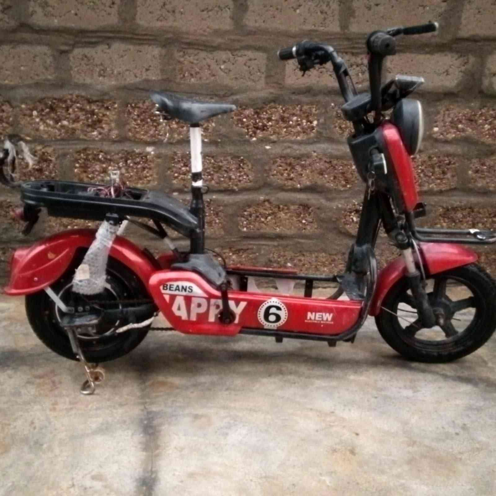 سلام عليكم 
باسكيل بس بدون بطاريات للبيع سعر 35 بي مجال سويج 
موجود 
اتصل ***********
