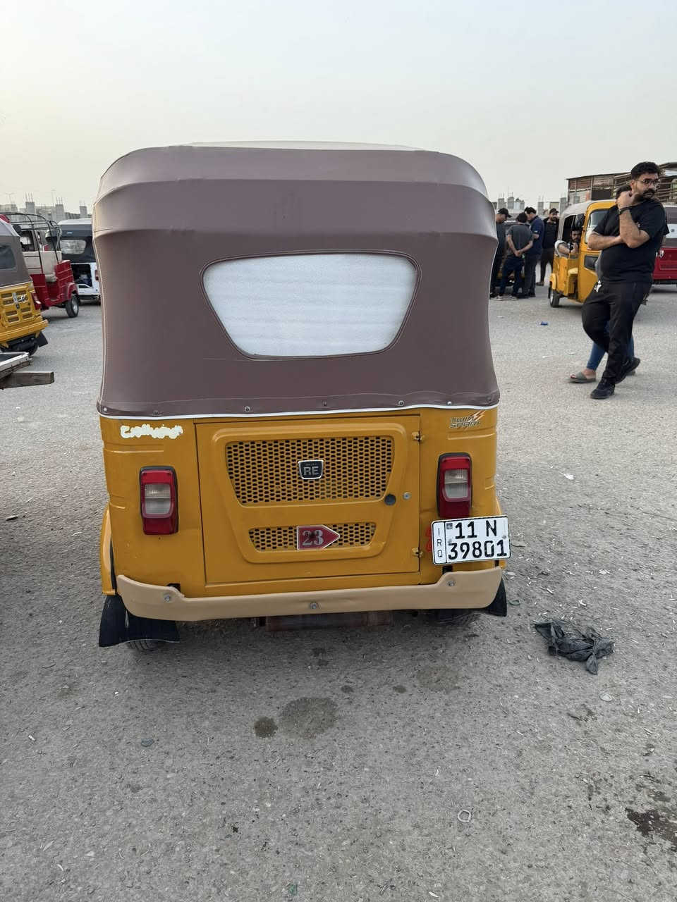 سلام عليكم تكتك 2021 شهر 4 رقم وسنويه تحويل ثاني يوم بيهه ضربه خفيفه ومعمره السعر 8 وربع وبيها مجال مكاني بغداد فلكه حي النصر الشراي يتصل ***********
