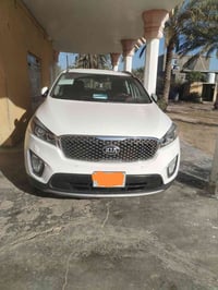 سياره سورنتو خليجي ٢٠١٦   ٦سلندر  ٧راكب  لون ابيض رقم بغداد بسمي سياره...