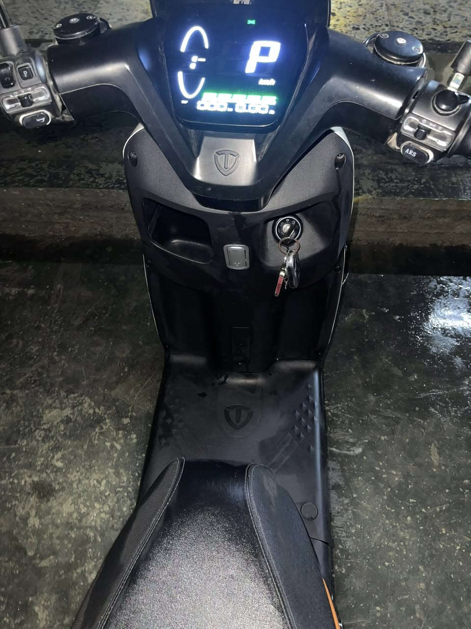 دراجه شحن ريان ام عيون للبيع 

دراجه 2025 

6 بطاريات 

ملف 1200 حقيقي 

فول الفول 

ولا شخط دراجه

الاستفسار *********** 

العنوان بغداد العامريه
