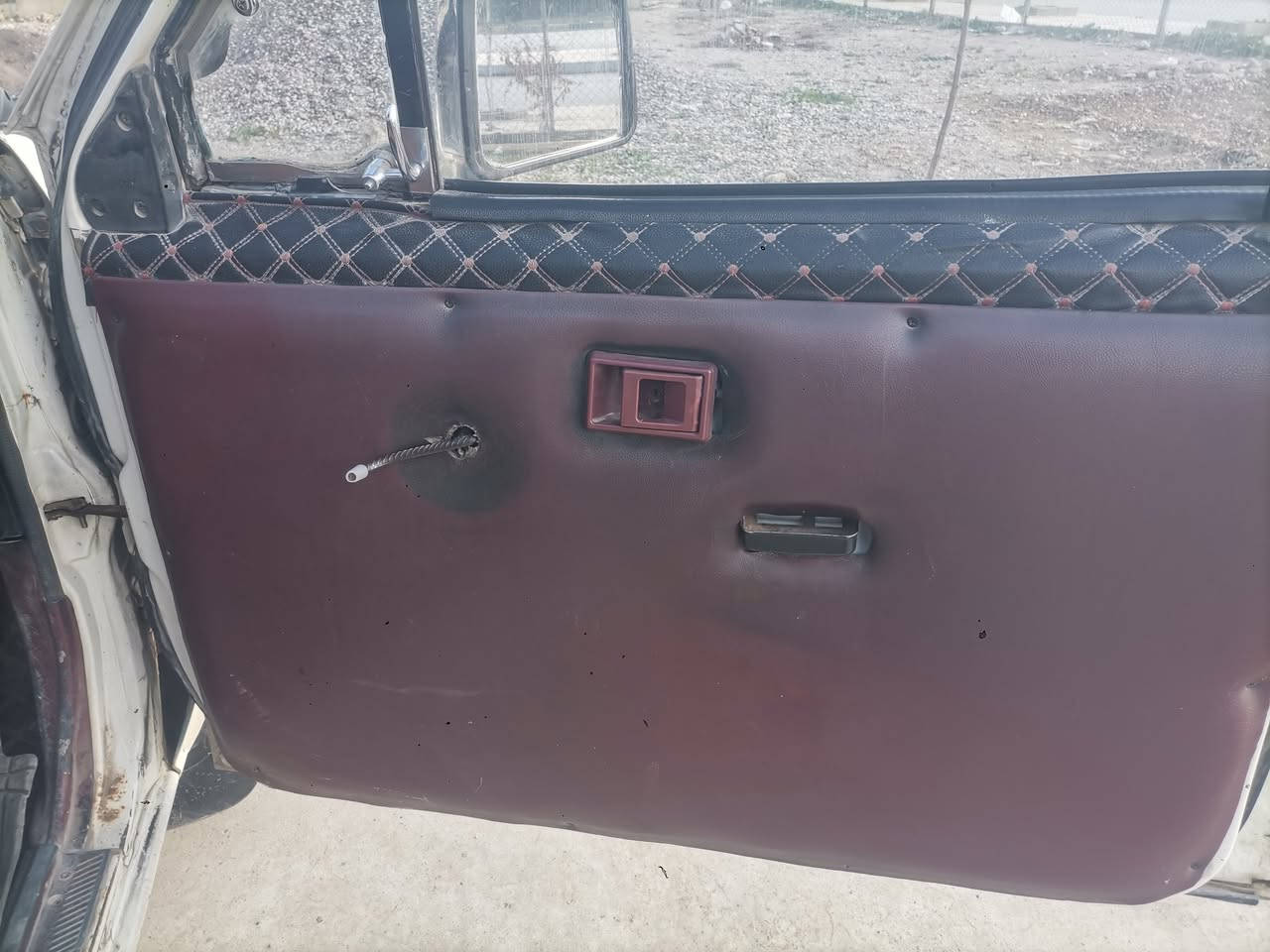 سلام عليكم بيكم 88 نيسان للبيع رقم نينوى جديد بأسمي شرط التحويل للأستفسار عن السعر الاتصال على الرقم ***********
