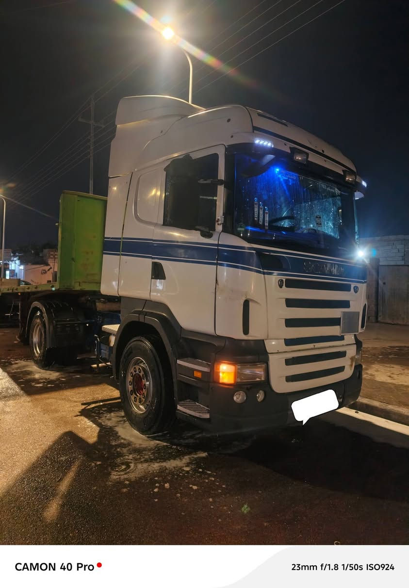 سلام عليكم
سكانيه للبيع راس وعربانه سياره كامله تخم تاير مكينه نجكسن كير 3\3 مكان سياره بصره زبير ستفسار عله رقم  ***********
