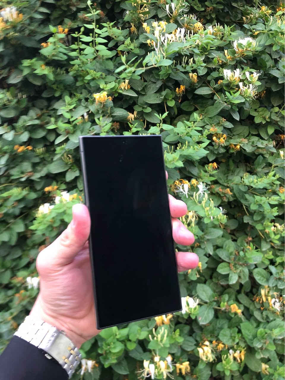 Galaxy s24 ULTRA 📱
زاکیرە 512 گێگابایت 
ڕام 12 
بە زەمان 
زەمانی شەریکەی جیبال 
کامل ئەشیاو کارتۆنی ئەسڵی 
2 سیم 
ڕەنگی ڕەش 
%99 خاوێن 
هەموو شتێکی ئەم مۆبایلە بە  شەرت و زەمانە 
نرخی 710$ دۆلار
***********
واتساپ 📞
موشتەری تێل بکە لە خزمەتتام السليمانية, العراق
