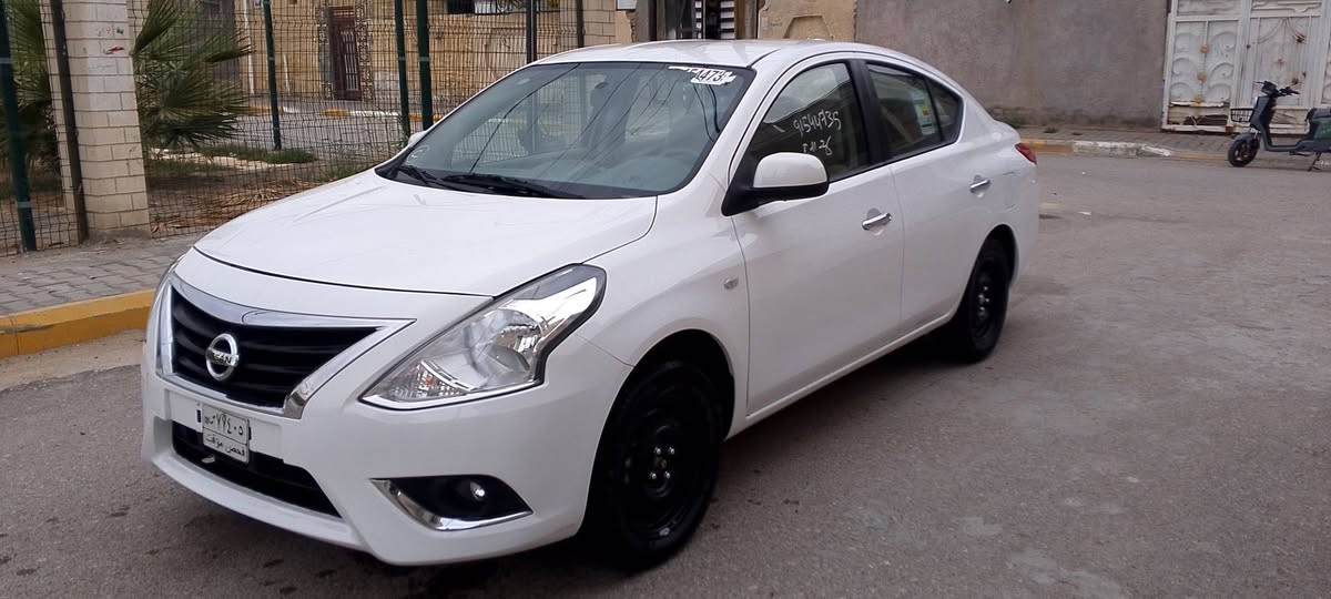 السلام عليكم للبيع نيسان صني موديل 2025 هندي 
دخله  كتاب شهداء 
 جاملغ خلفي جهت يمن صبغ وجنطه مبدله اصليه 
ماشيه 3000 حقيقي السعر 117 وبيه مجال 
سياره حالت وكاله 
للاستفسار ***********
