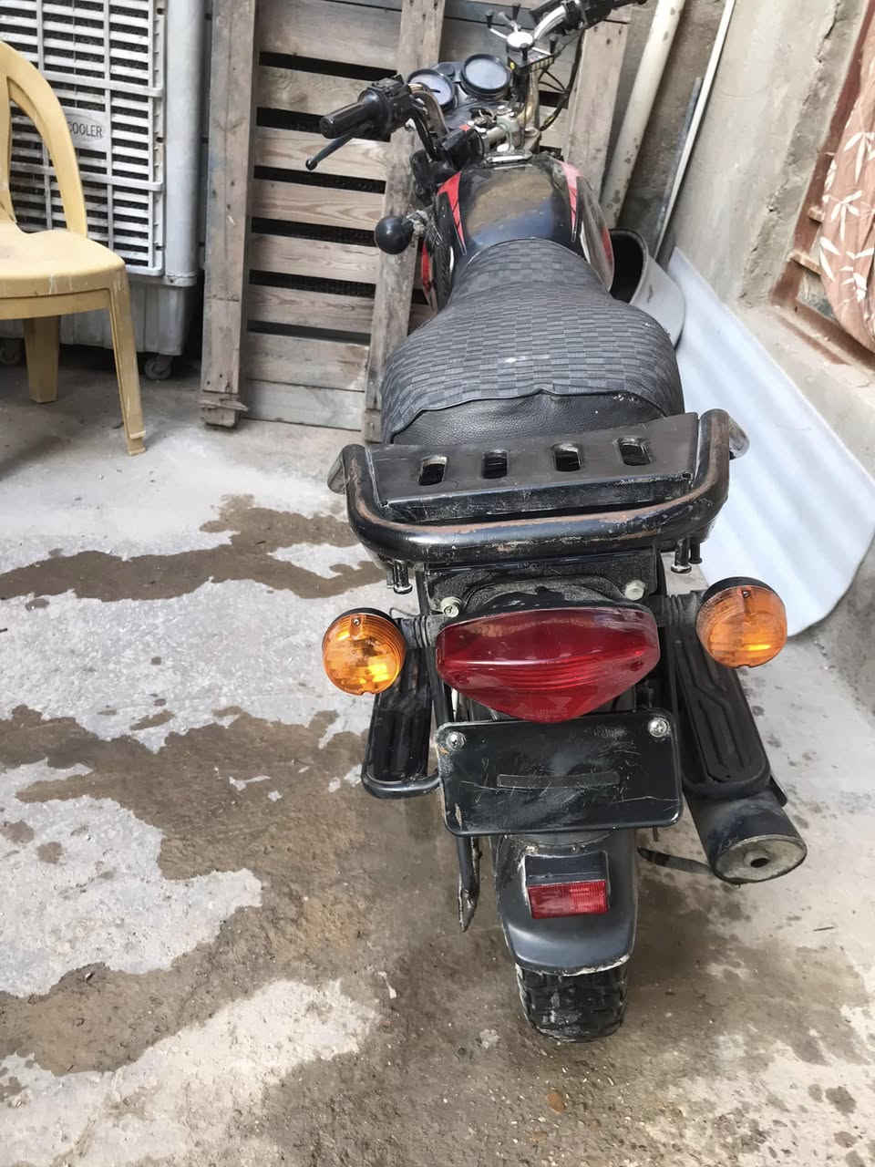 السلام عليكم دراجه بوكسر للبيع الدراجه يحتاجله تجفيت بس وعوج بصدر الدراجه والله العظيم مشتريها فوك المليون بس صار حادث وعطلت ومعندي اصلح واجفت وكلت ابيع لمهم السعر ب600 وبيها مجال قليل المكان بلبلديات اي استفسار ع هاذا الرقم ***********
