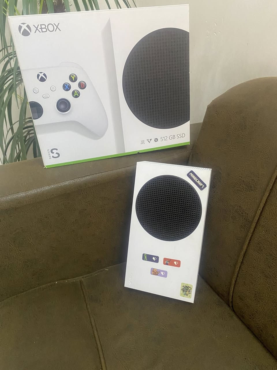 السلام عليكم
عندي ؛ Xbox series s

ذاكره 512GB

محمل بي: باتلفيلد ٣ وGTA اونلاين و FC26 و ماينكرافت

السعر 420 ويه اليوبي اي بدون 400

رايده هم مراوس بشي مثلا موبايل او ايباد قوي

وما مفتوح ولا مصلح ولا مبدل بي شي واحد
وحته الجويستك اصليه جايه وين البلي


**إذا كنت صاحب هذا الإعلان وتريد حذفه لأي سبب، رجاءا أرسل رسالة إلى الدعم الفني**
