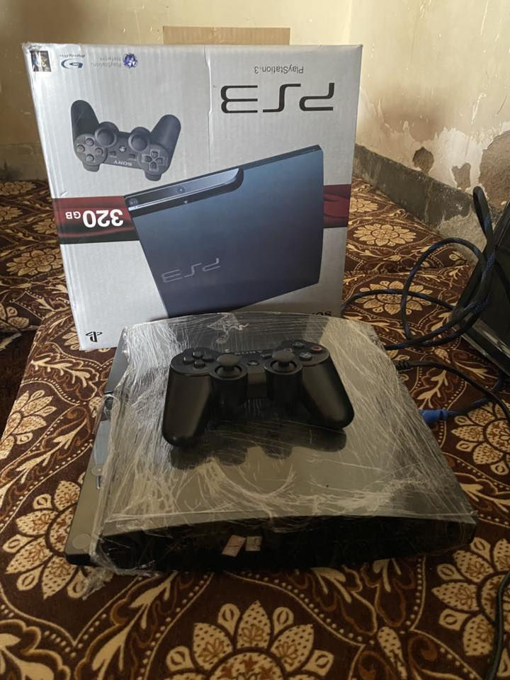 سلام عليكم بلي ثري بعده بل كرتونه كامل ملحقات ٣يدات ويه بي ٦لعبات حرب ودرايفر ويه منوب لعبات سعره 150 
تواصل خاص مفتوح ***********
